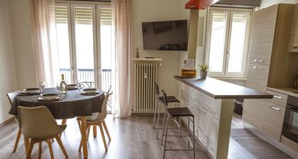 Very cozy apartment on the 3rd floor(with elevator) in downtown Cuneo