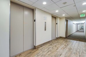 Interior - Capri 1204 (Ocean City)