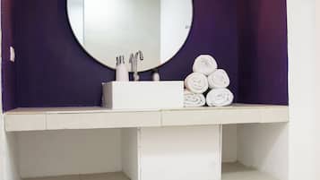 Junior-værelse | Badeværelse | Sæbe, Shampoo, Toiletpapir