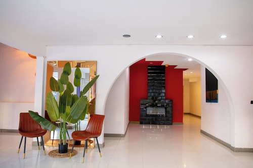 vanness hotel & villas 