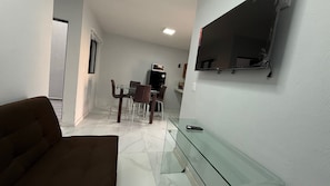 Apartamento, 2 habitaciones, patio, planta baja | Zona de estar