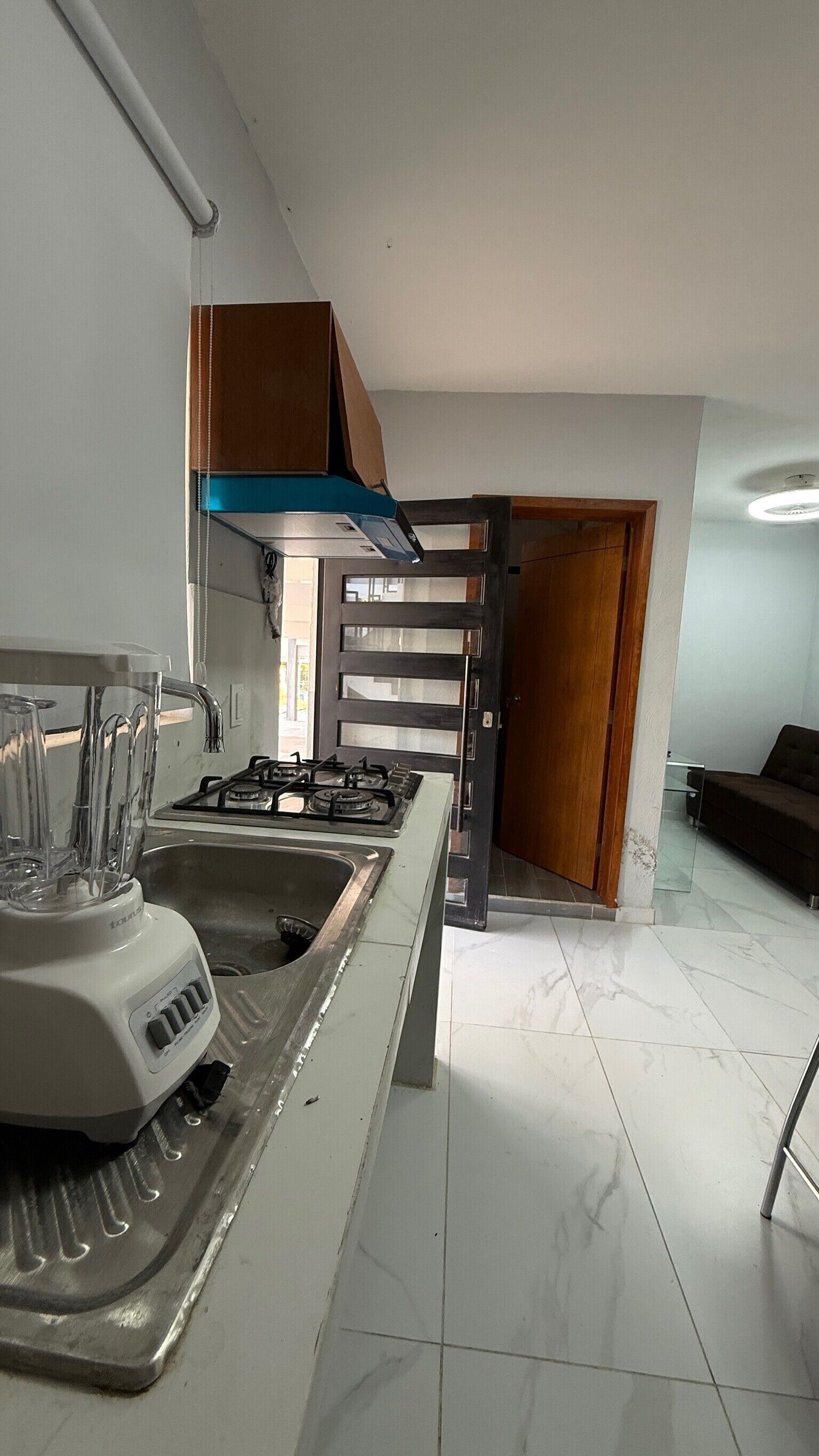 شقة - غرفتا نوم - برواق - في الطابق الأرضي | مطبخ خاص