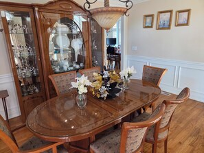Dining - FIFA World Cup 5-bedroom house in Stonecrest with Basement, Gym and Theater Room (Stonecrest)