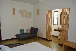 Chambre Familiale, 2 chambres, vue jardin | Espace de travail pour ordinateur portable, rideaux occultants