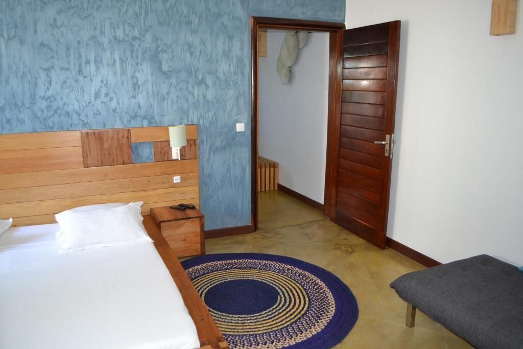 Laptop workspace, blackout curtains, soundproofing, free WiFi