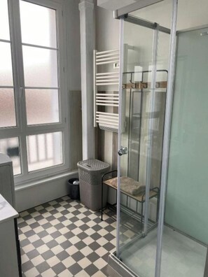 Interior - Spacious T2 apartment in the city center (Royan)