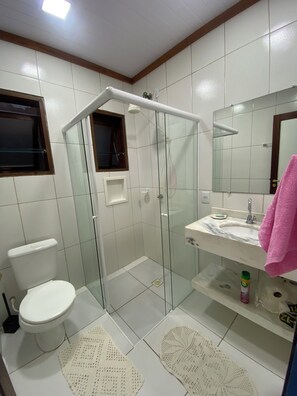 Towels, soap, toilet paper - Maria Antônia's Family Home (Paraty)