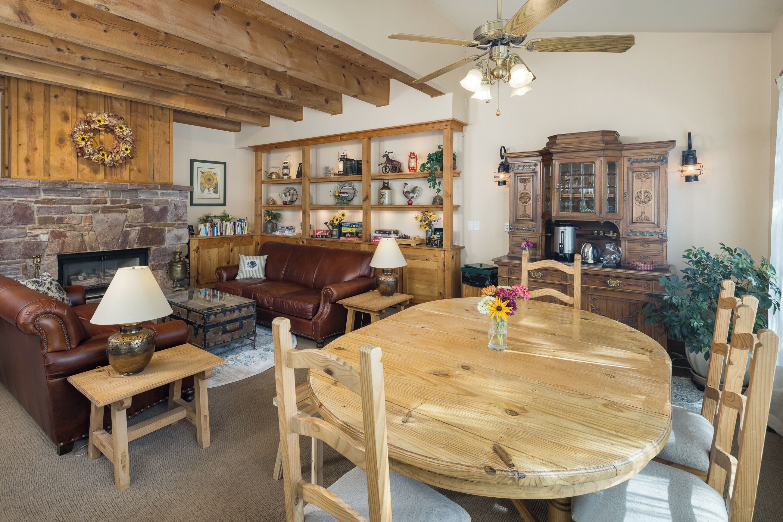 65-Zoll-Smart-TV mit Kabelempfang