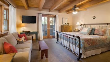 Luxe beddengoed, bedden met traagschuimmatras, individueel gedecoreerd