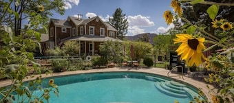Sunflower Hill Inn