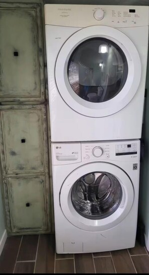 Interior - Affordable! Possum Kingdom—Paradise getaway on the water. Sandy Beach Cove. (Graford)