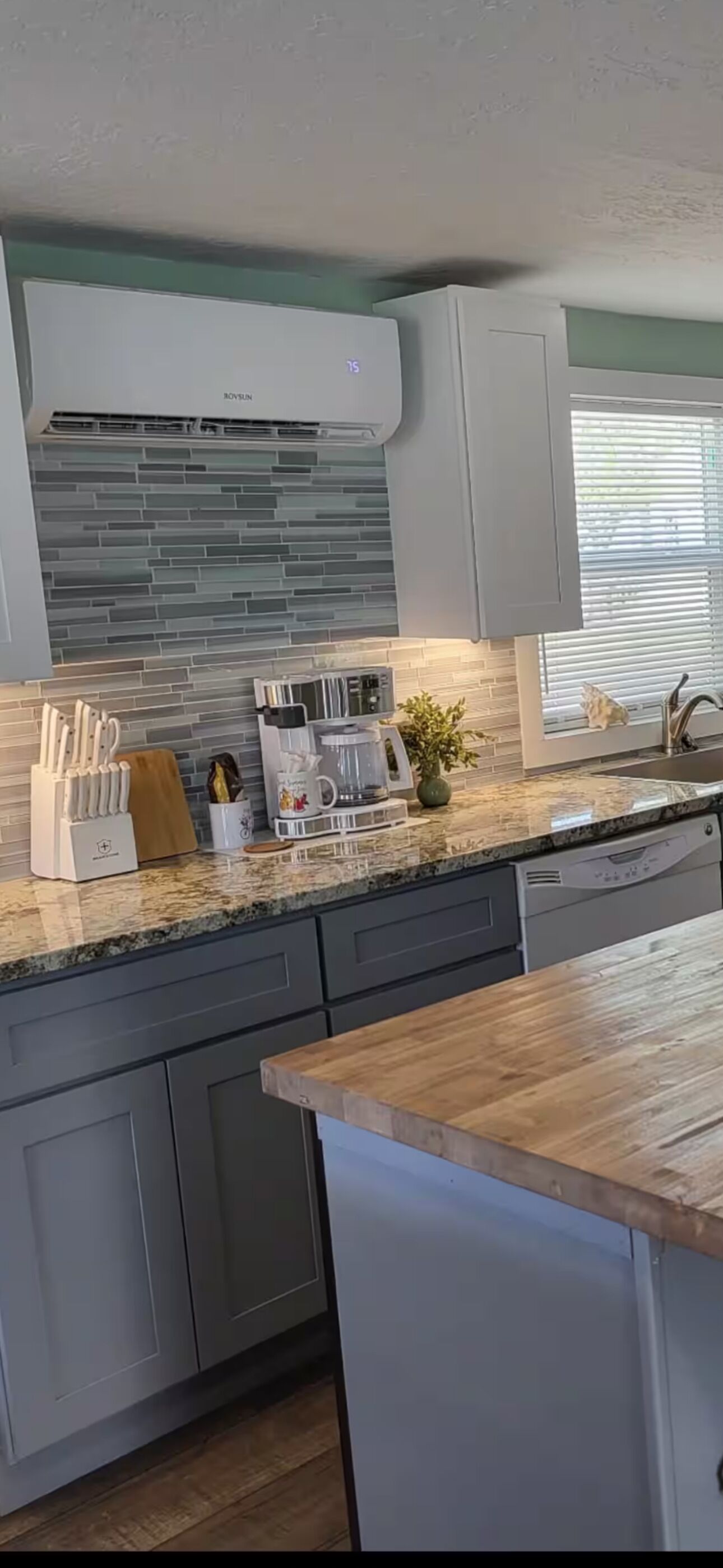 Microondas, horno, parrilla de estufa y lavavajillas 