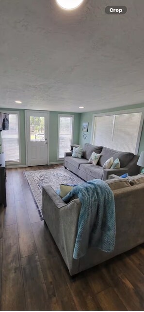 TV, fireplace - Affordable! Possum Kingdom—Paradise getaway on the water. Sandy Beach Cove. (Graford)