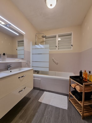 Towels, soap, toilet paper