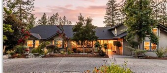 Spacious 6-bedroom house in Grass Valley, great for multi-family gathering