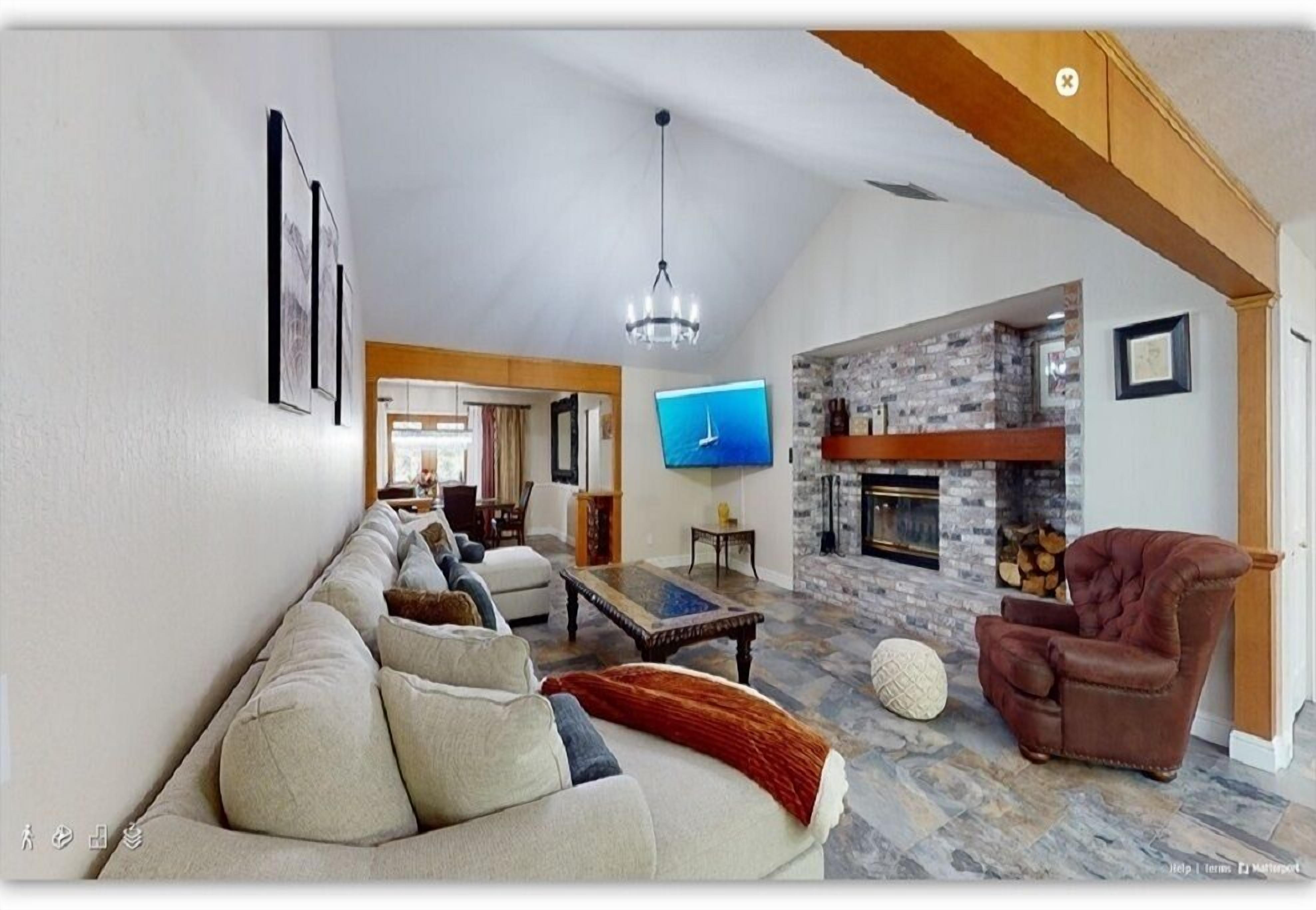 Spacious 6-bedroom House In Grass Valley, Great For Multi-family Gathering - Nevada City, CA