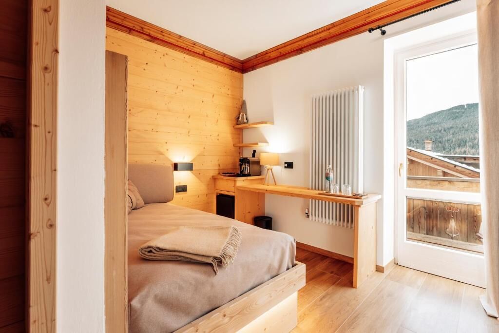 Junior Triple Room, Balcony, Mountain View