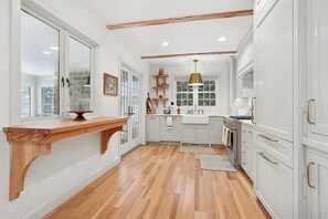 Fridge, microwave, oven, stovetop - Park Bound Bliss – Steps from Peninsula State Park! (fishcreek)