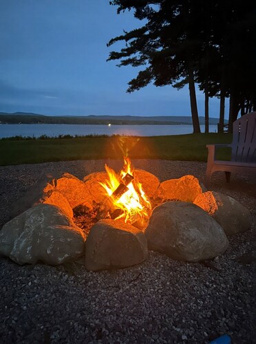 Lakefront Home with 200' of lakefront in the backyard