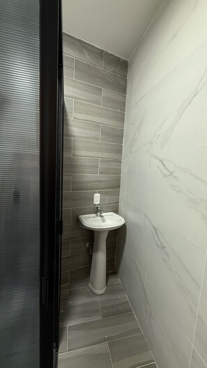 Basic Apartment, Patio, Tower | Bathroom - Residencia Gran Coyula Orange 504A (Tonala)