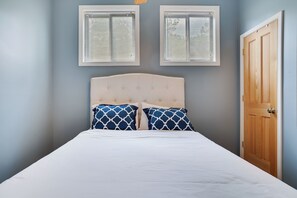 3 dormitoris, planxa i posts de planxar, un bressol de viatge i wifi 