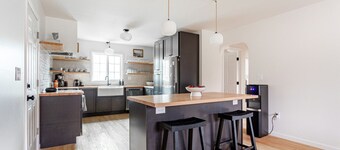 NEW: Chic Colonial - Family, Fun, Food & Forays!