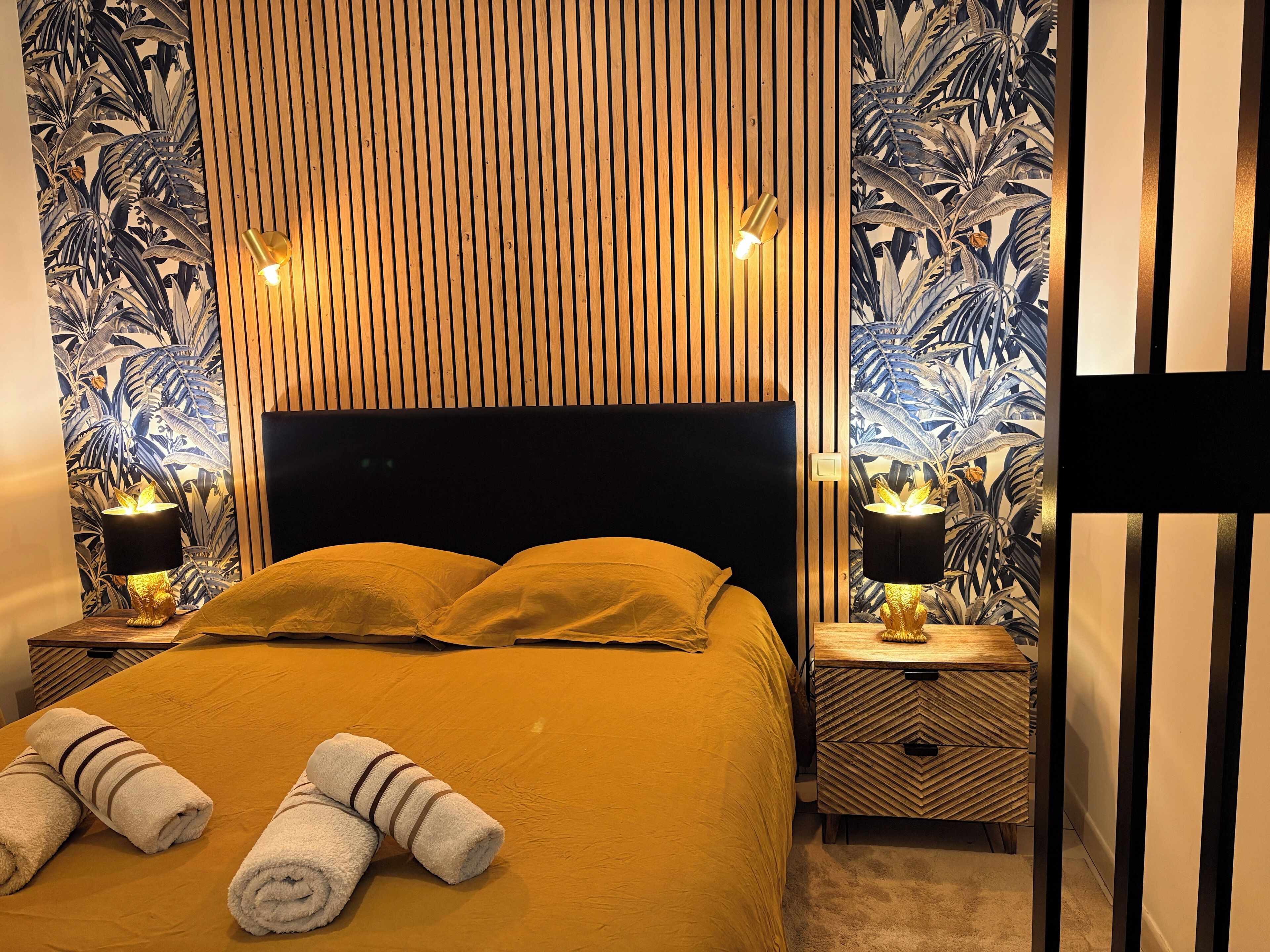 2 chambres, fer et planche à repasser, accès Internet, draps fournis