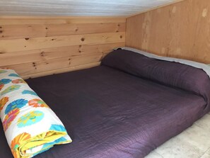 1 habitación y ropa de cama 