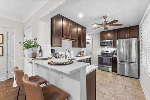 Charming 2BR Walk to downtown Birmingham