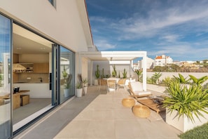 Outdoor dining - Villa Flora (Colares)