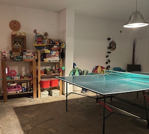 Games room - Family apartment with sea view, only 3 min away from private beach (Agios Nikolaos)