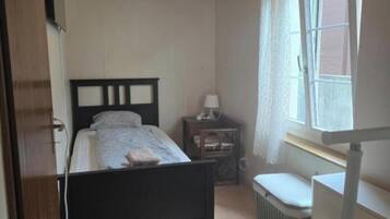 2 Schlafzimmer, BĂŒgeleisen/BĂŒgelbrett, kostenloses WLAN, BettwĂ€sche