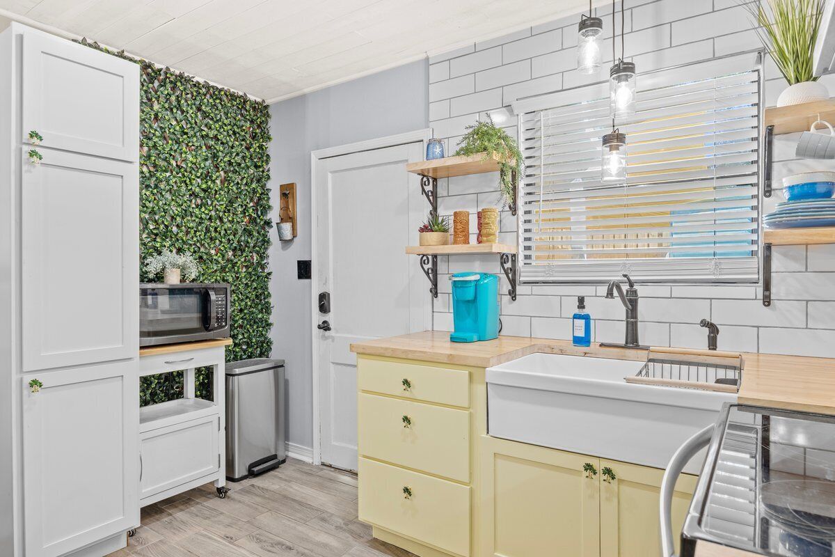 微波炉、烤箱、炉灶