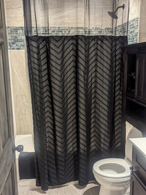 Towels, soap, toilet paper - Country Farm House: Gravel Travel, Bring ATVs & Mountain Bikes (Onia)