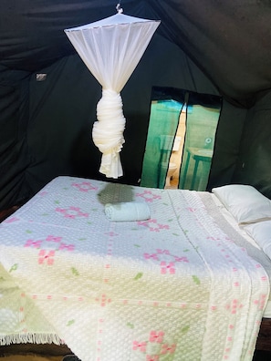 Comfort Room, Balcony, Hill View | Free WiFi - Deanshillsviewlodge (Chipata)
