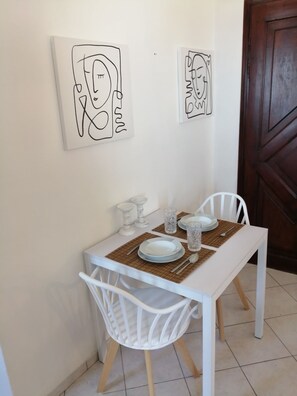 Dining - So close to Caldera cliff, Seaview studio No6 (Thira)