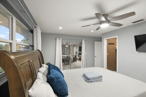 Iron/ironing board, WiFi, bed sheets