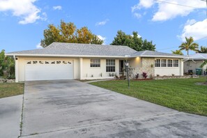 Exterior - Relaxing Waterfront Home w/ Boat Lift & BBQ (Cape Coral)