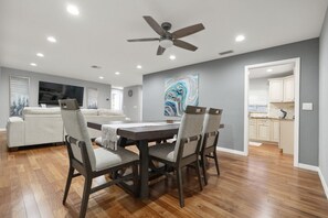 Dining - Relaxing Waterfront Home w/ Boat Lift & BBQ (Cape Coral)