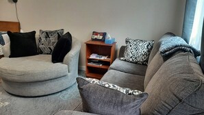 Smart TV - Cozy 1-bedroom studio in tranquil Belgrade with AC (Belgrade)