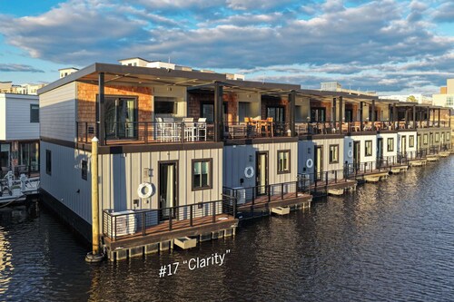 Clarity @ The Cove Riverwalk Villas
