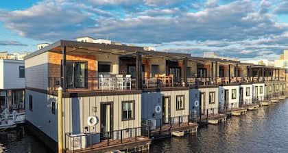 Clarity @ The Cove Riverwalk Villas