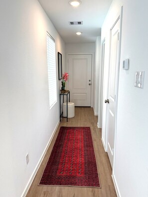 Interior - Charming 3-bedroom house in peaceful New Caney with full kitchen and laundry (New Caney)