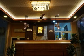 Lobby - Hotel Sea Tides (Mahabalipuram)