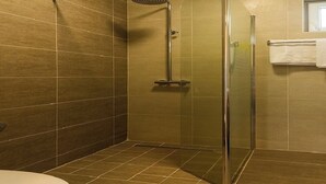 Appartement, vue fleuve | Salle de bain