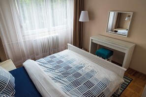 Basic Apartment, River View | Iron/ironing board, free wired internet - Apartman no.5 (Novi Sad)
