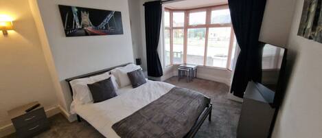 Strygejern/strygebræt, Wi-Fi, sengetøj