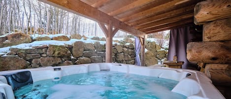 Bain à remous extérieur