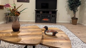 Interior - Country Lake Getaway. (Summit)