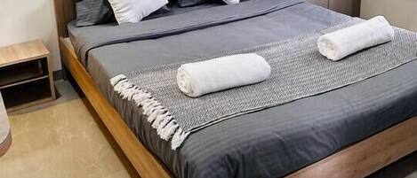 Schreibtisch, Bügeleisen/Bügelbrett, WLAN, Bettwäsche